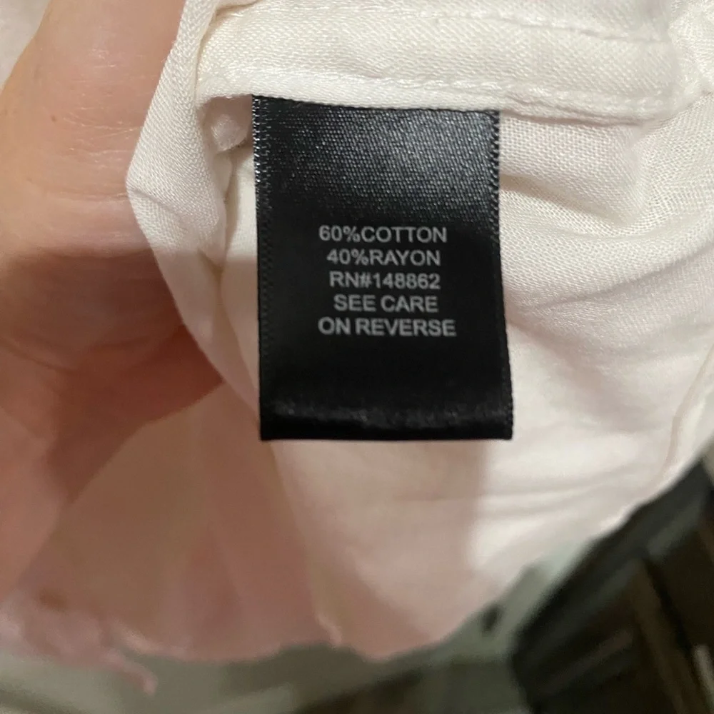 Torrid long sleeve button down White Shirt - Picture 3 of 5